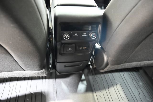 Used 2021 GMC Acadia SLE w/ Driver Convenience Package FWD image 26