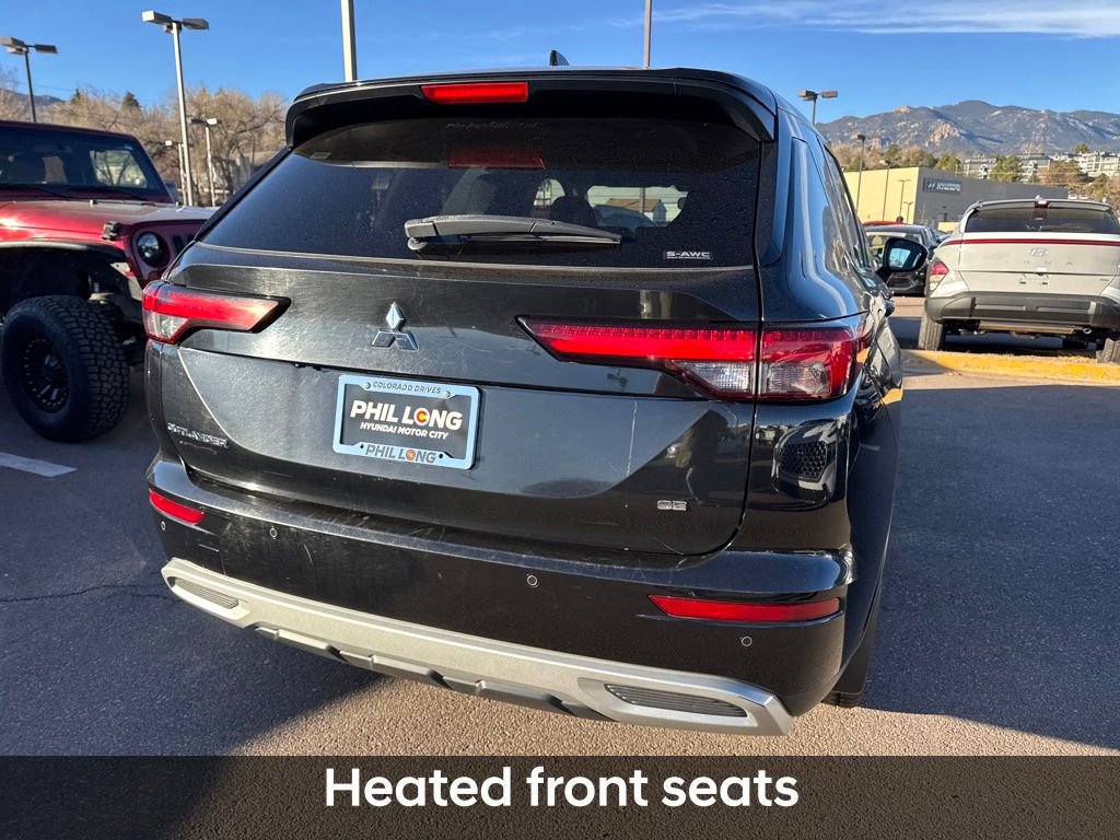 Used 2022 Mitsubishi Outlander SE image 13