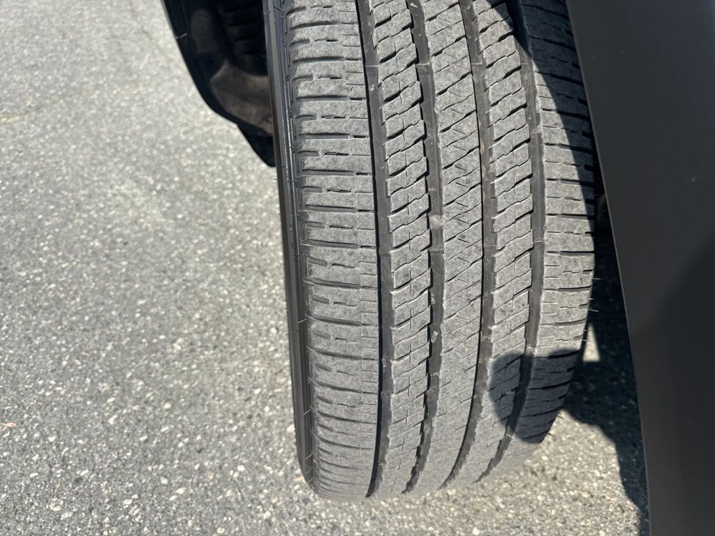 Used 2024 Jeep Grand Cherokee Altitude image 32