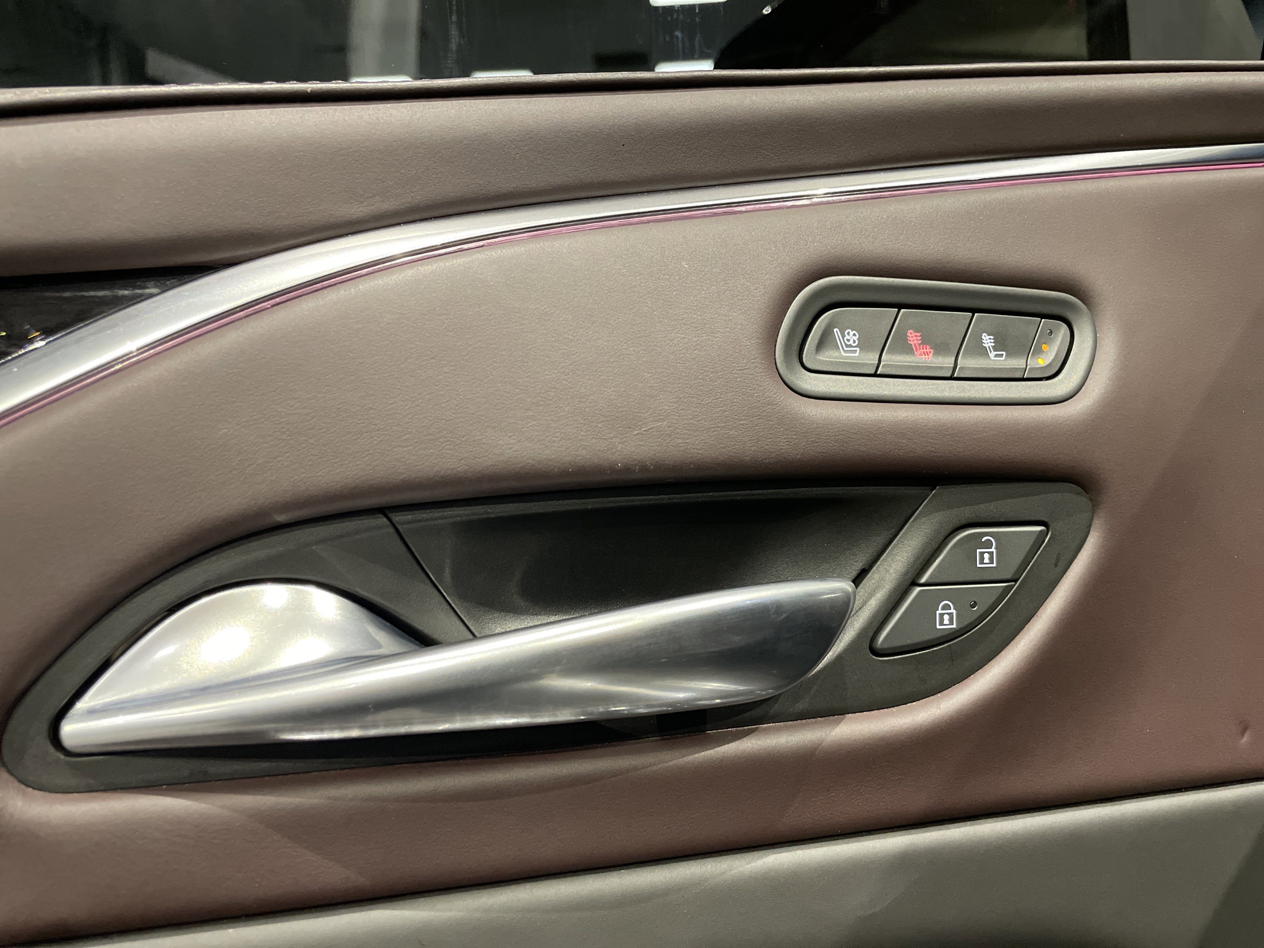 Used 2023 Cadillac Escalade V image 15