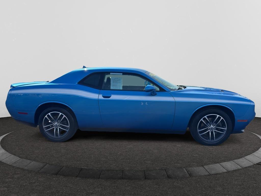 Used 2019 Dodge Challenger SXT w/ Driver Convenience Group image 4