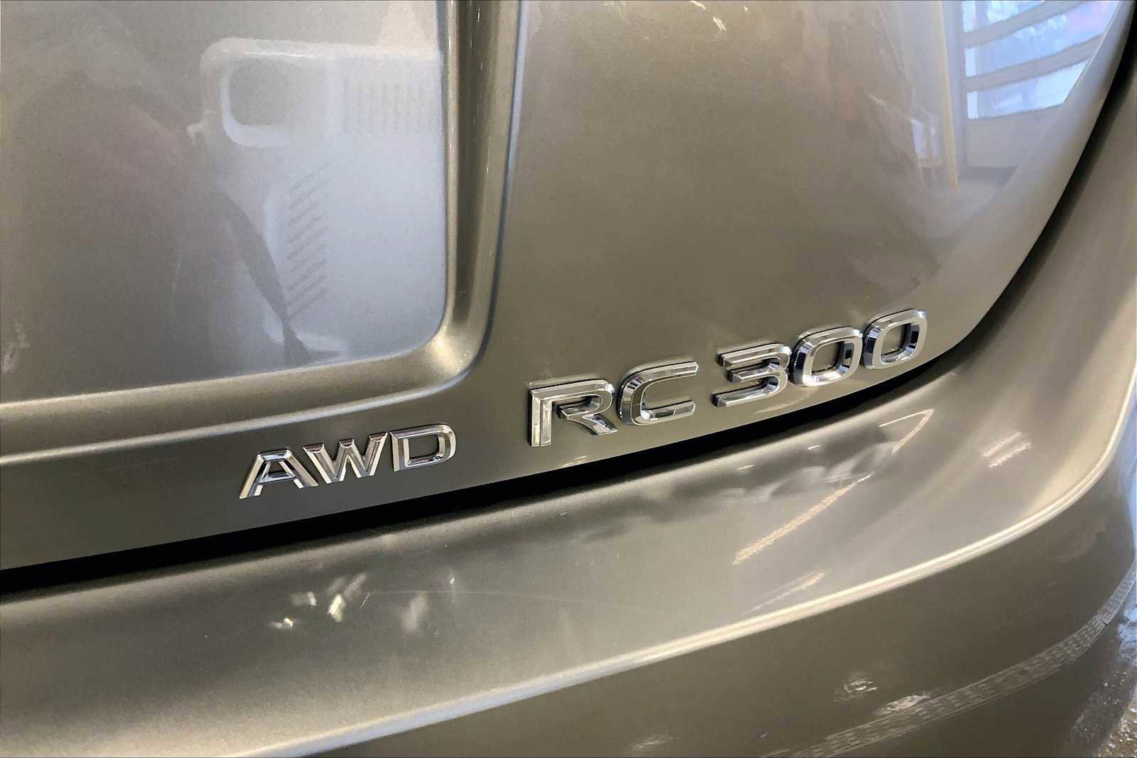 Used 2022 Lexus RC 300 w/ Navigation Package image 10