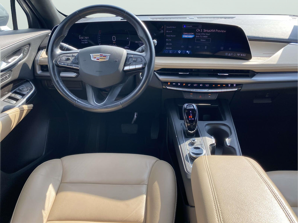 Used 2025 Cadillac XT4 Premium Luxury FWD image 9