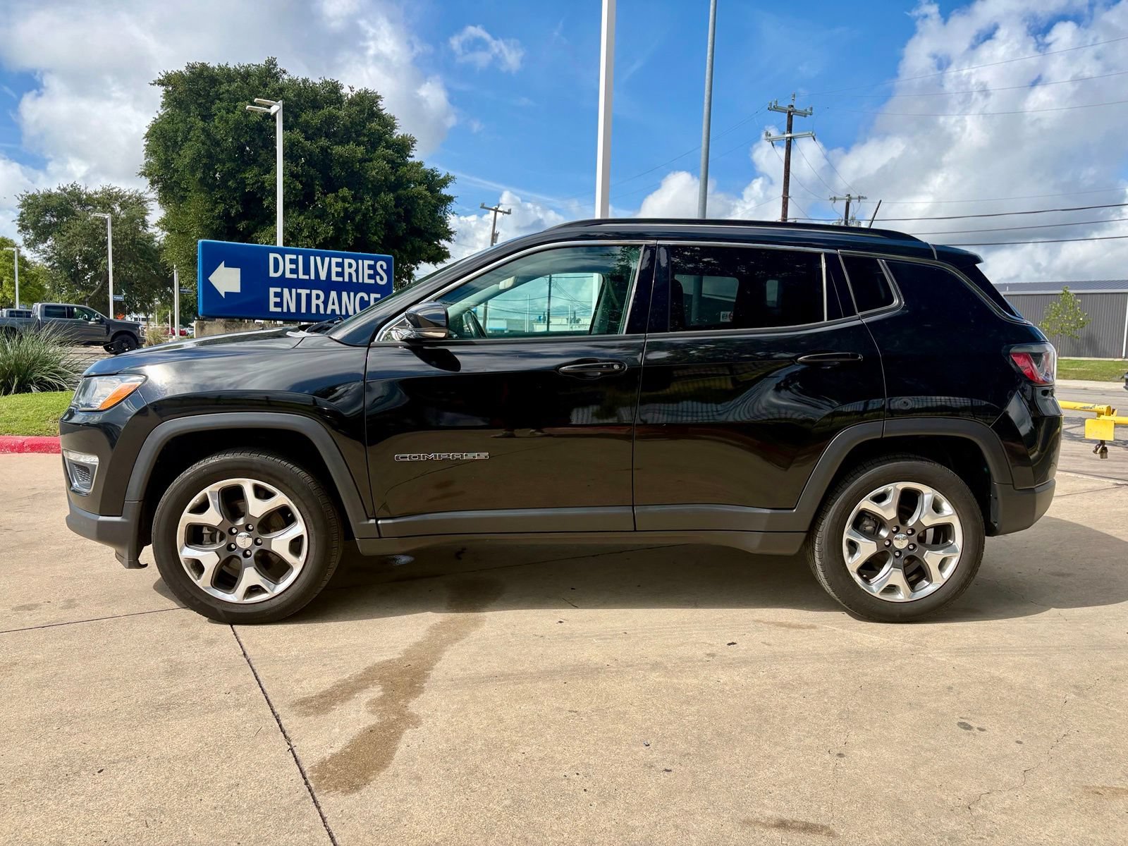 Used 2020 Jeep Compass Limited AWD/4WD image 4