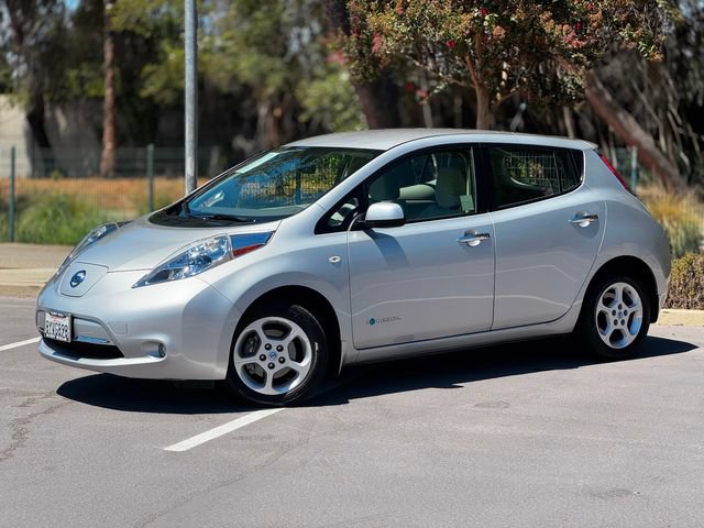 Used 2012 Nissan Leaf SL FWD image 10