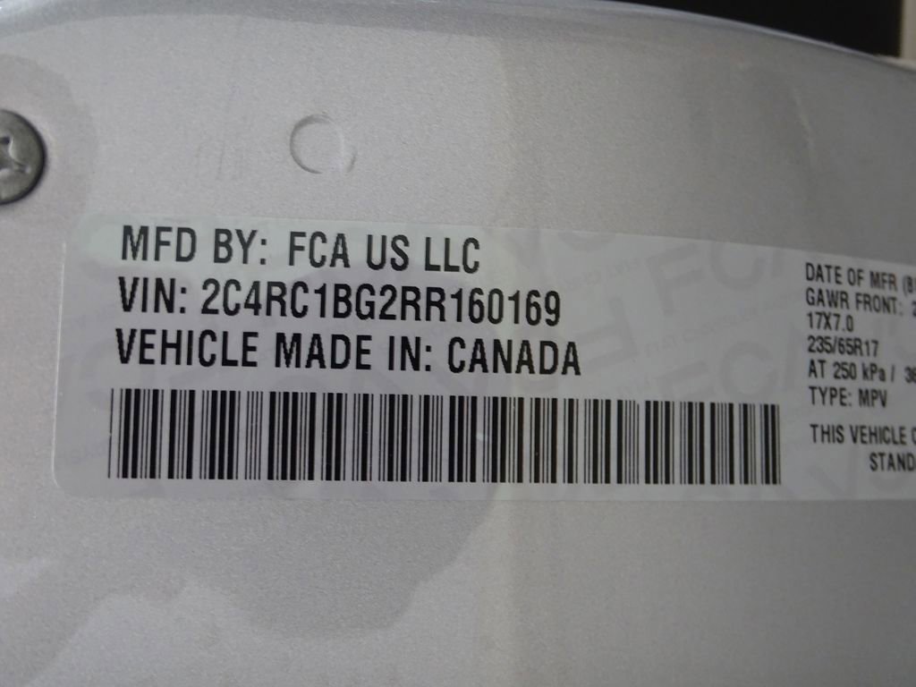 Used 2024 Chrysler Pacifica Touring-L image 39