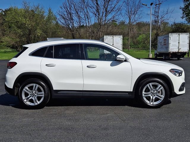 Used 2022 Mercedes-Benz GLA 250 4MATIC w/ Premium Package Lite image 10