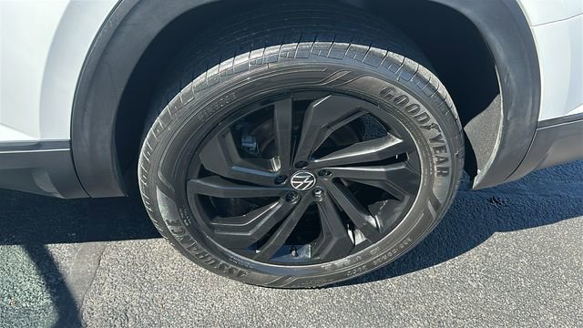Used 2022 Volkswagen Atlas SE image 38
