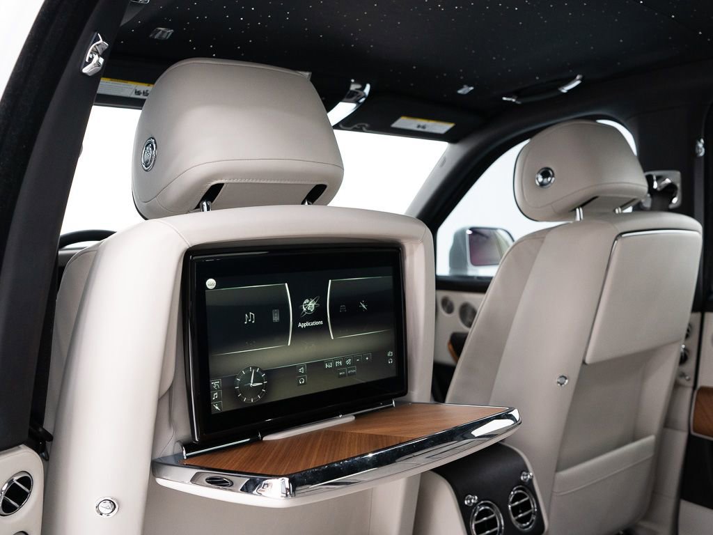 Certified 2020 Rolls-Royce Cullinan image 25