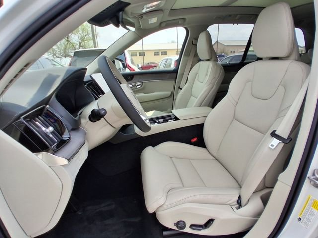 New 2026 Volvo XC90 T8 Ultra w/ Protection Package Premier AWD/4WD image 16