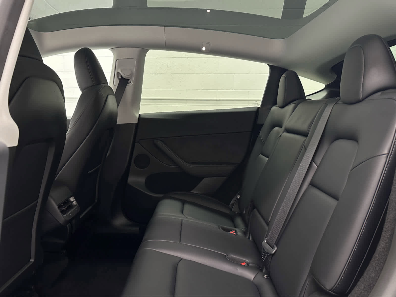 Used 2025 Tesla Model Y Long Range image 15