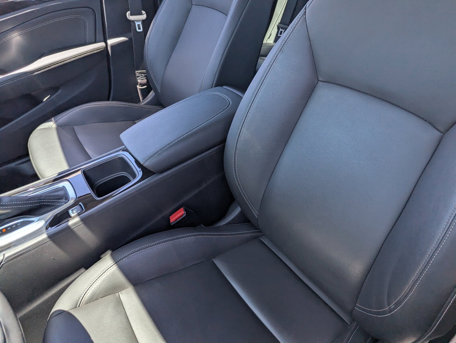 Used 2018 Buick Regal Essence image 19