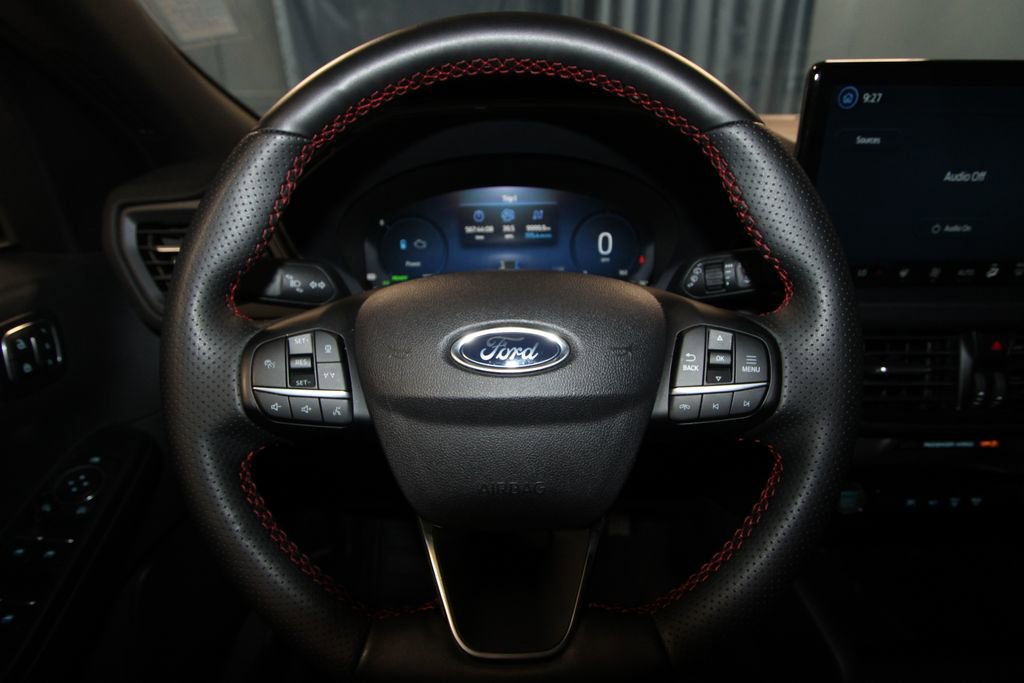 Used 2025 Ford Escape ST-Line Elite w/ Premium Technology Package AWD/4WD image 12