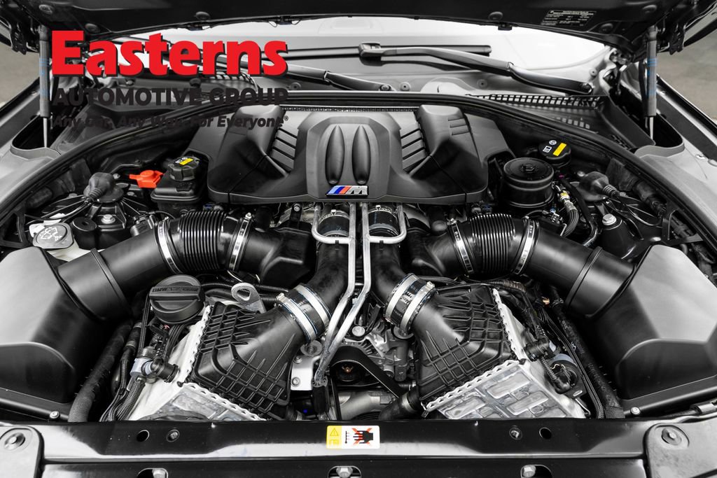 Used 2015 BMW M5 RWD image 6