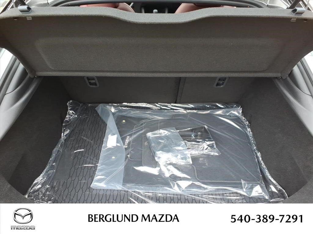 New 2026 MAZDA MAZDA3 Hatchback w/Premium Plus Pkg AWD/4WD image 10