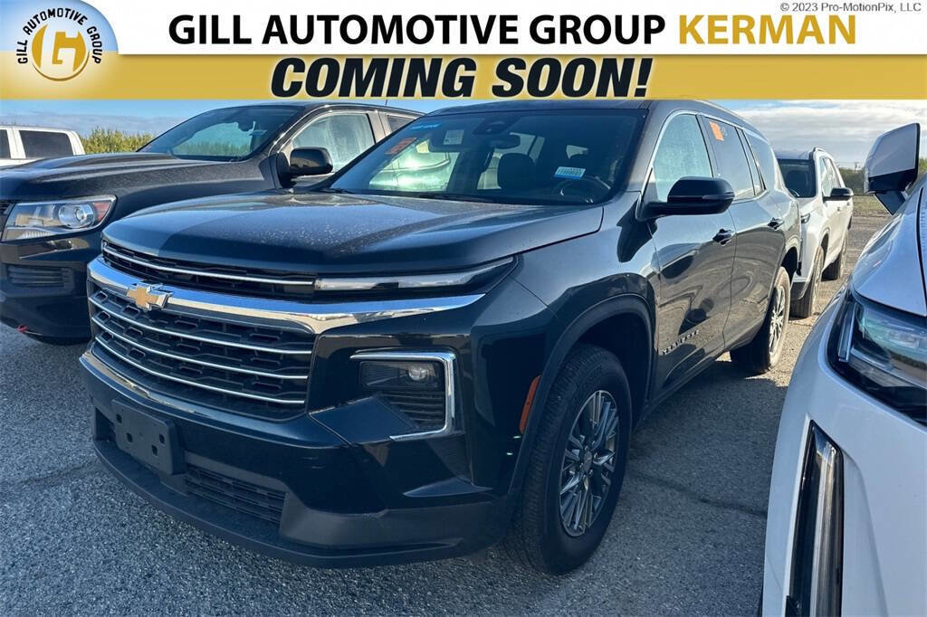 Used 2025 Chevrolet Traverse LT