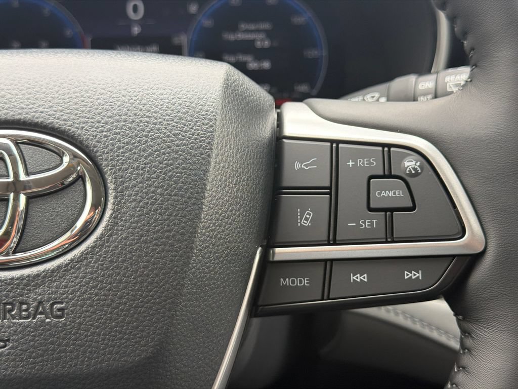 New 2026 Toyota Highlander Platinum AWD/4WD image 30