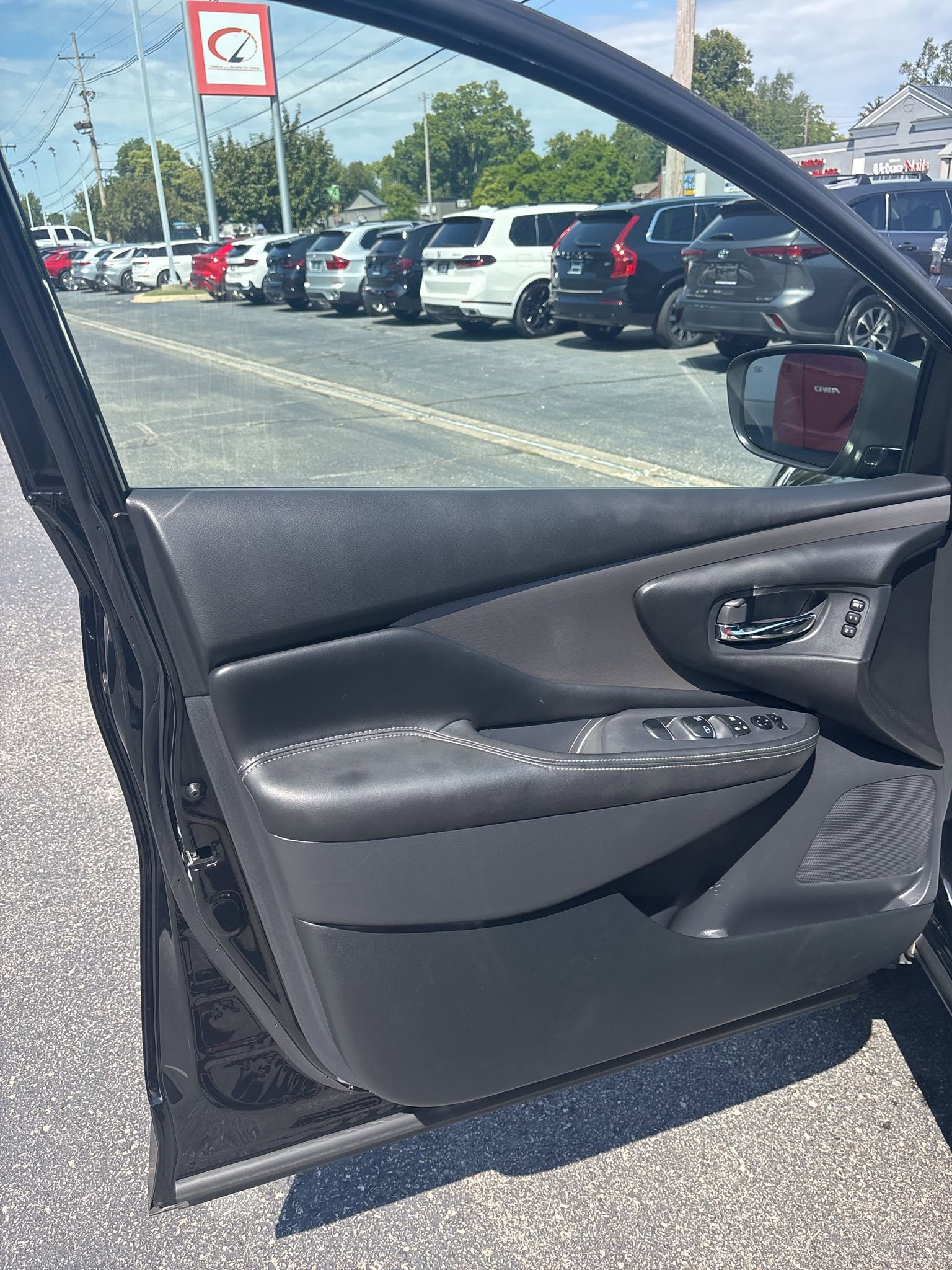 Used 2024 Nissan Murano SL image 30