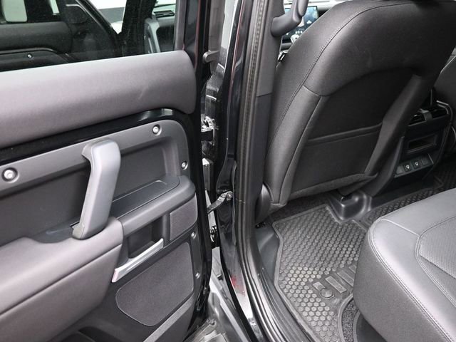 Used 2025 Land Rover Defender 110 S AWD/4WD image 18