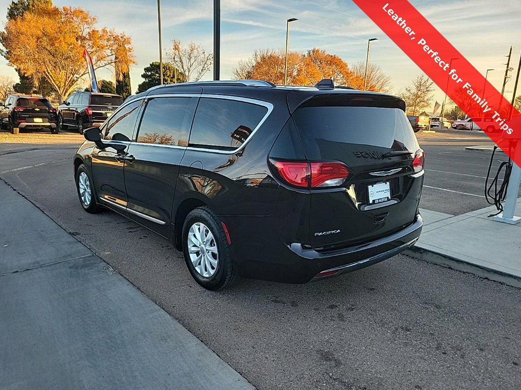 Used 2019 Chrysler Pacifica Touring-L image 5