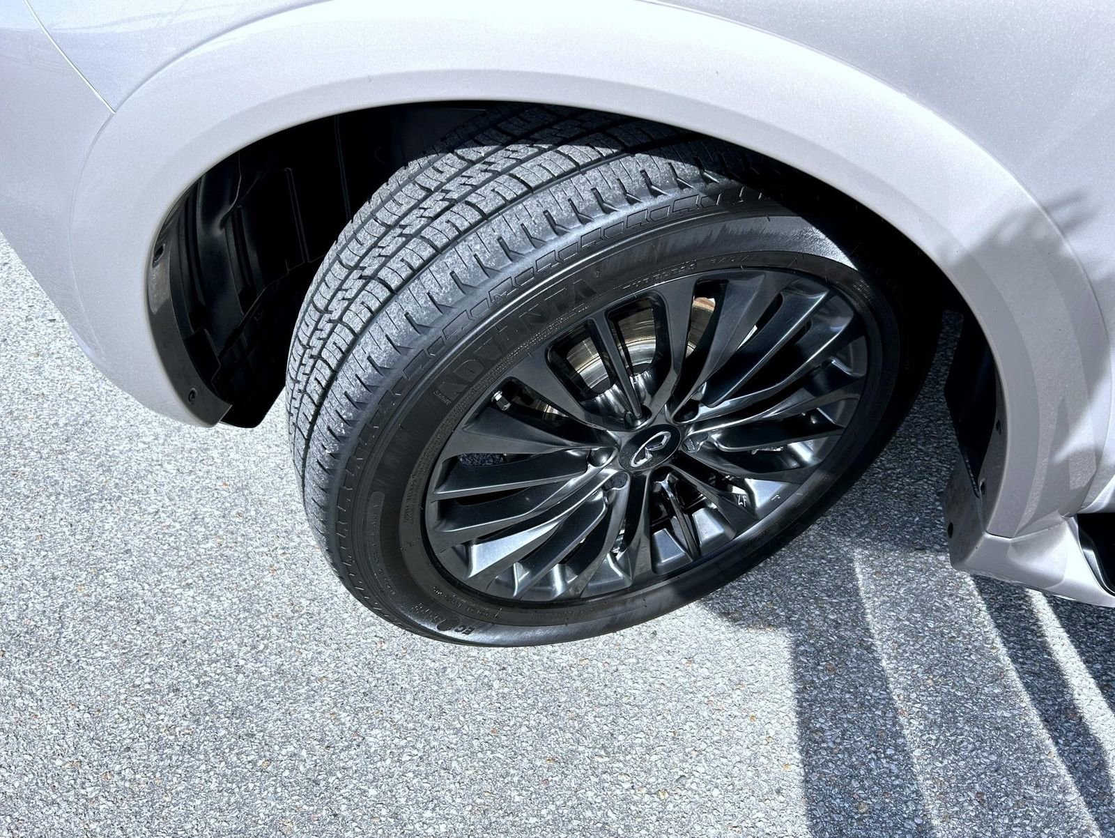 Used 2022 INFINITI QX80 Sensory w/ All-Season Package image 25