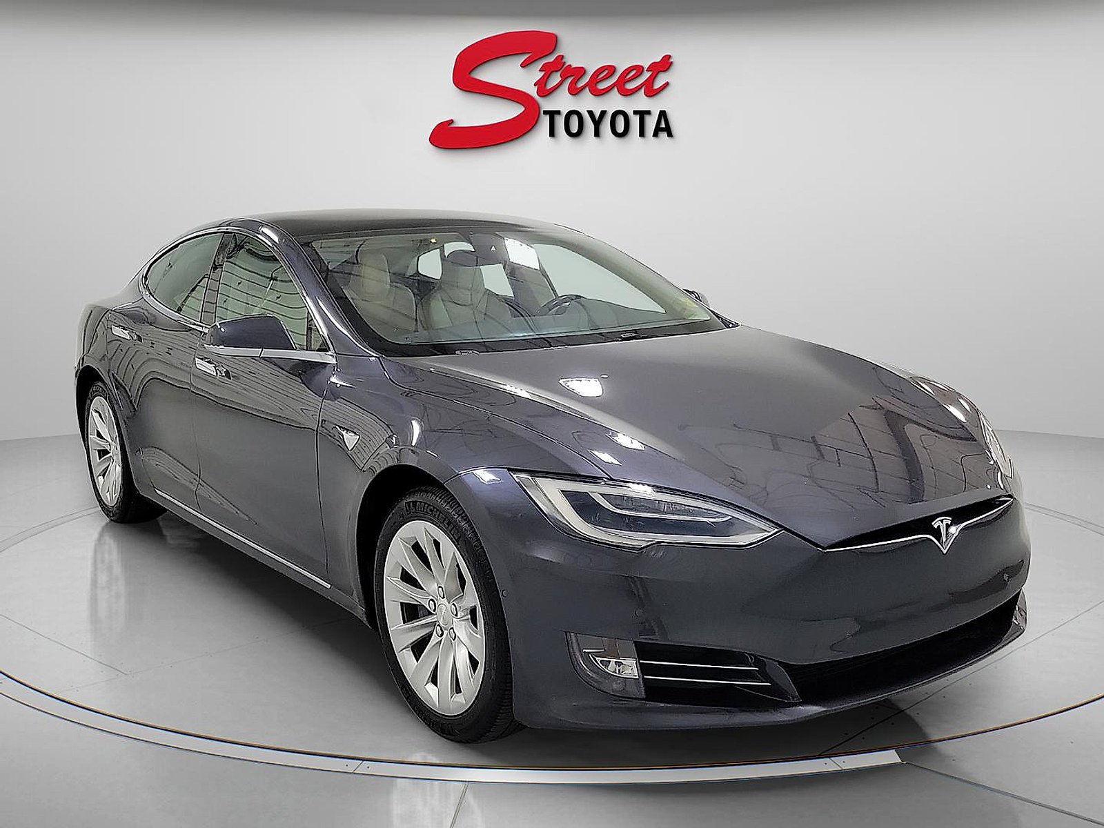 Used 2019 Tesla Model S 100D AWD/4WD image 5