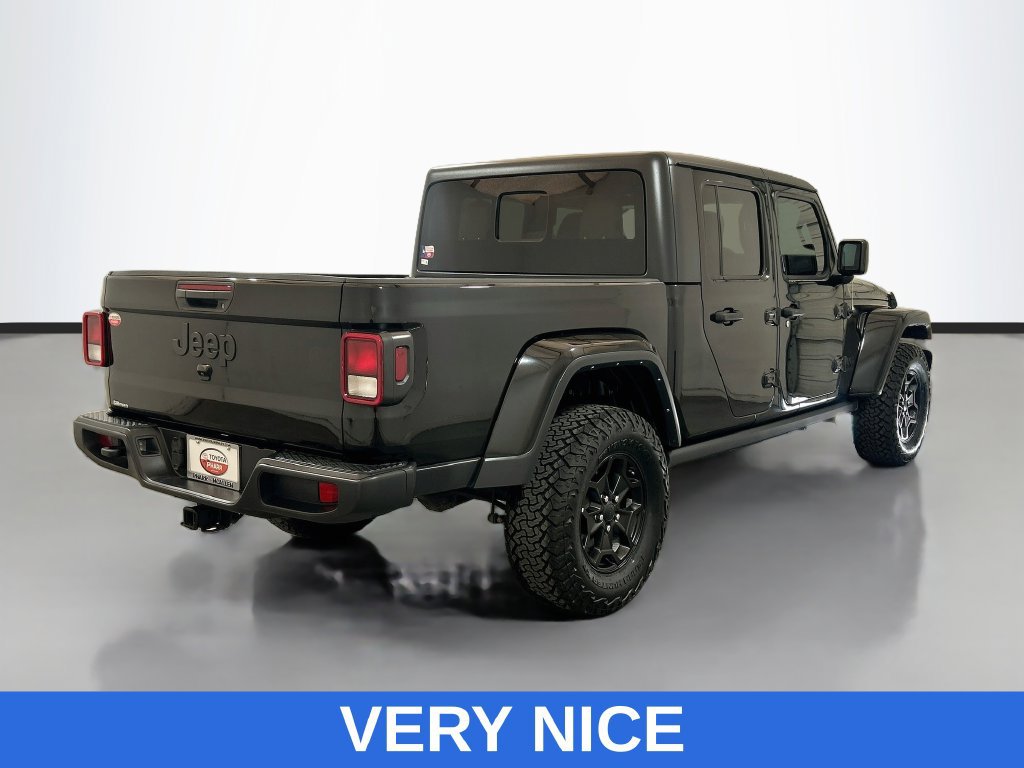 Used 2023 Jeep Gladiator Sport AWD/4WD image 4