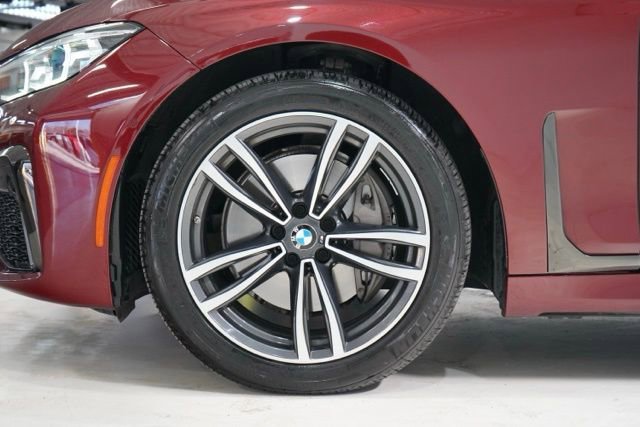 Used 2021 BMW 740i xDrive w/ M Sport Package image 11