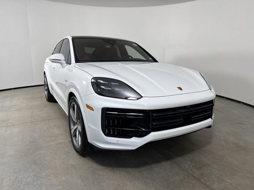 Certified 2024 Porsche Cayenne Turbo image 9