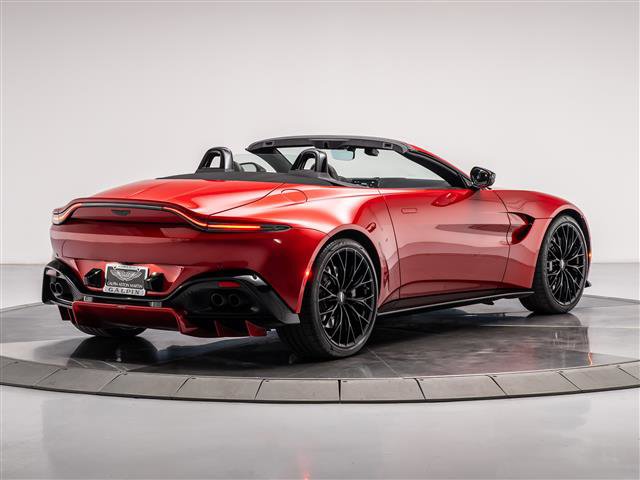 Used 2023 Aston Martin V8 Vantage Roadster image 14
