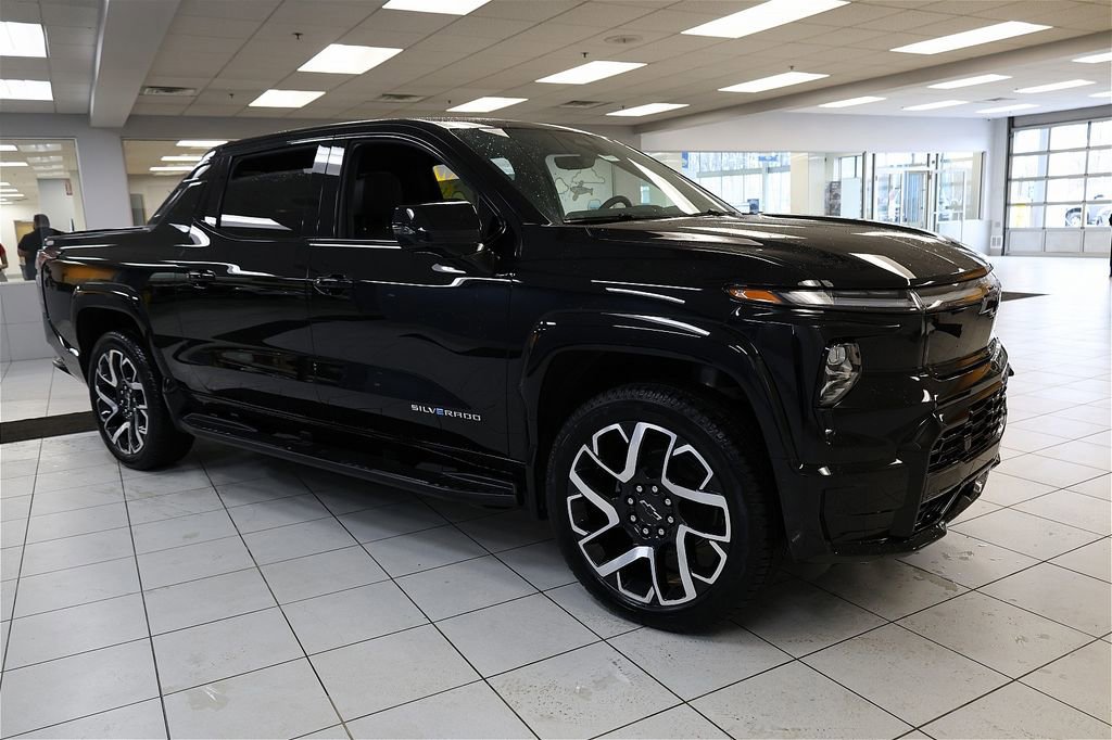 New 2024 Chevrolet Silverado EV RST image 7