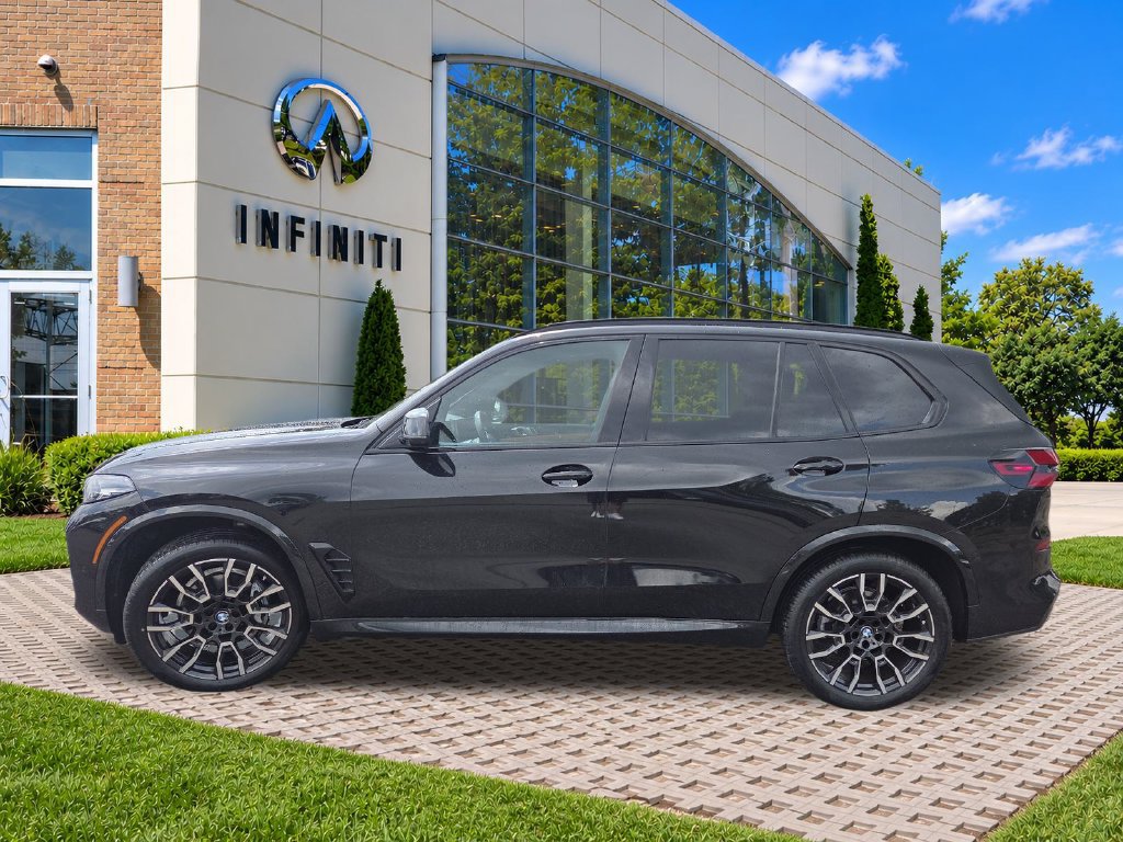 Used 2024 BMW X5 xDrive40i w/ M Sport Package AWD/4WD image 10