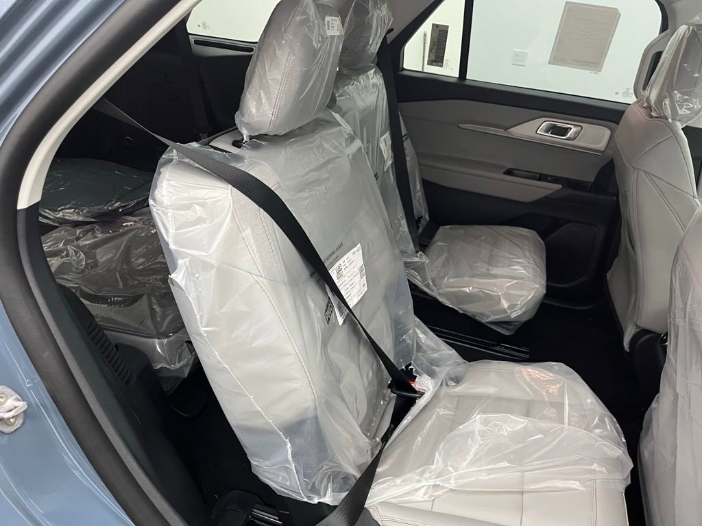 New 2026 Ford Explorer Active w/ Active Comfort Package image 32