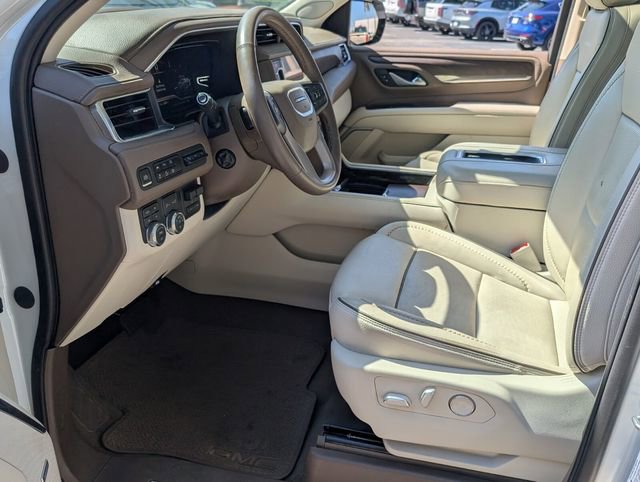 Used 2023 GMC Yukon XL Denali w/ Max Trailering Package image 9