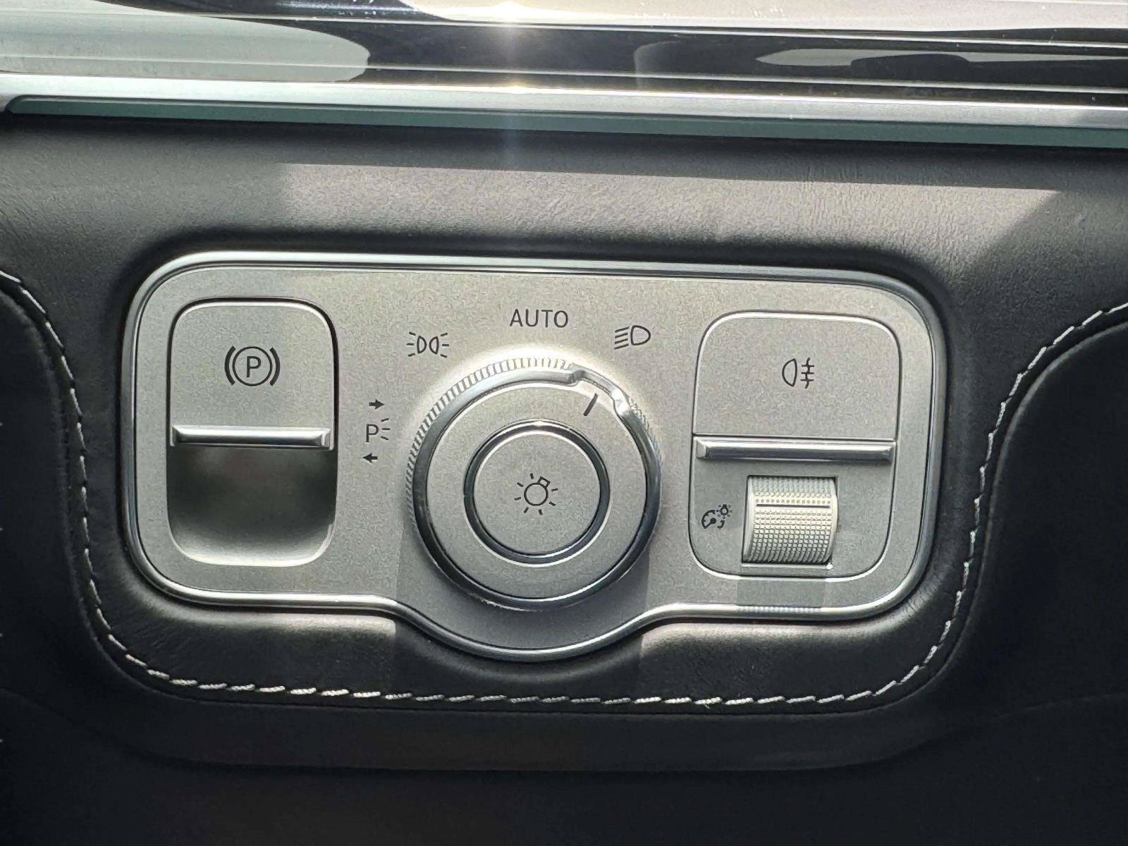 Used 2022 Mercedes-Benz Maybach GLS 600 4MATIC image 39
