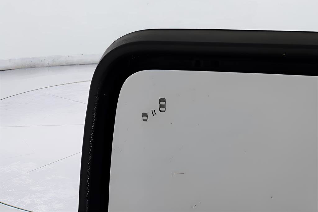 Used 2022 Ford Bronco Badlands image 9