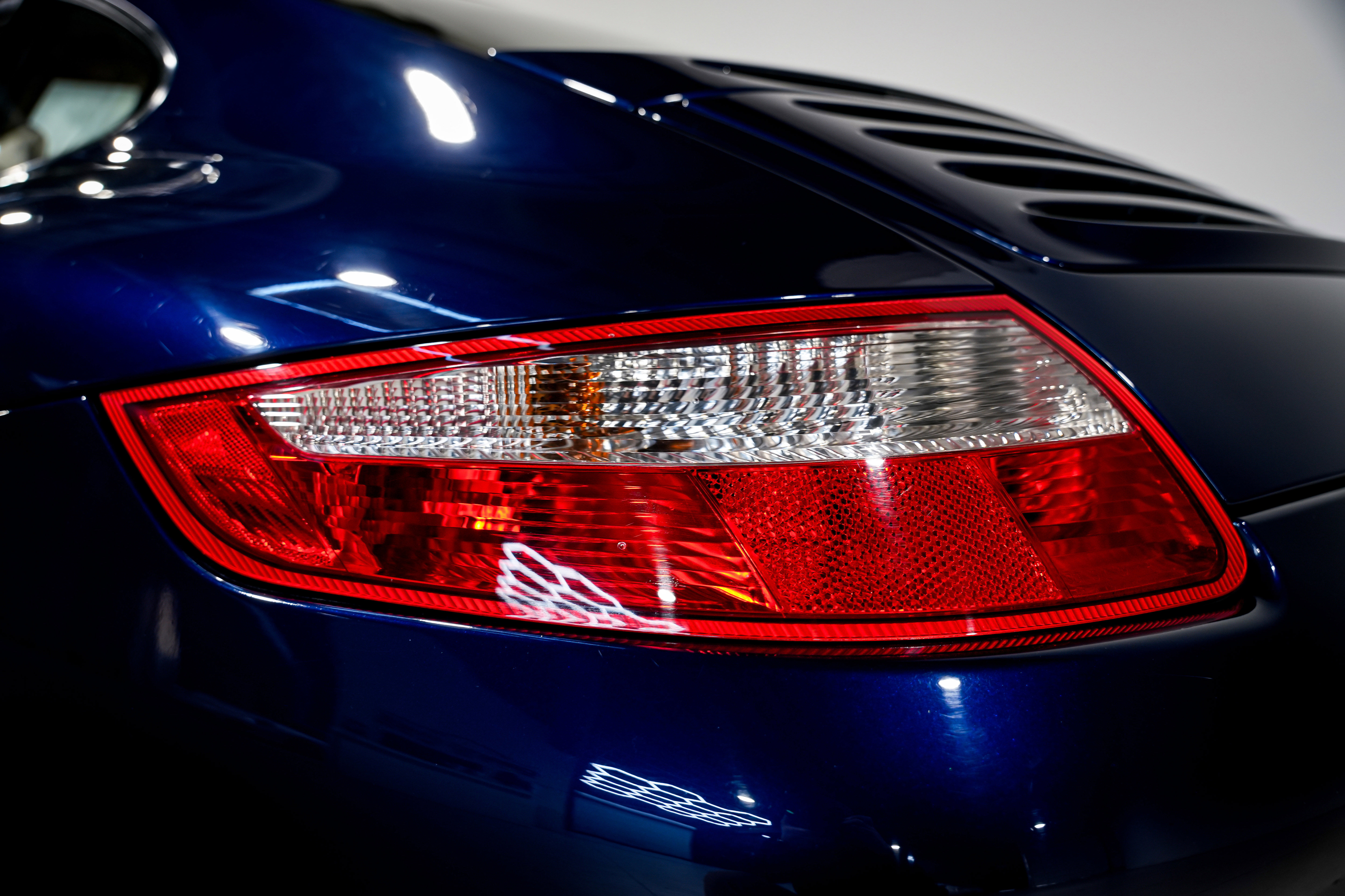 Used 2006 Porsche 911 Carrera S image 32