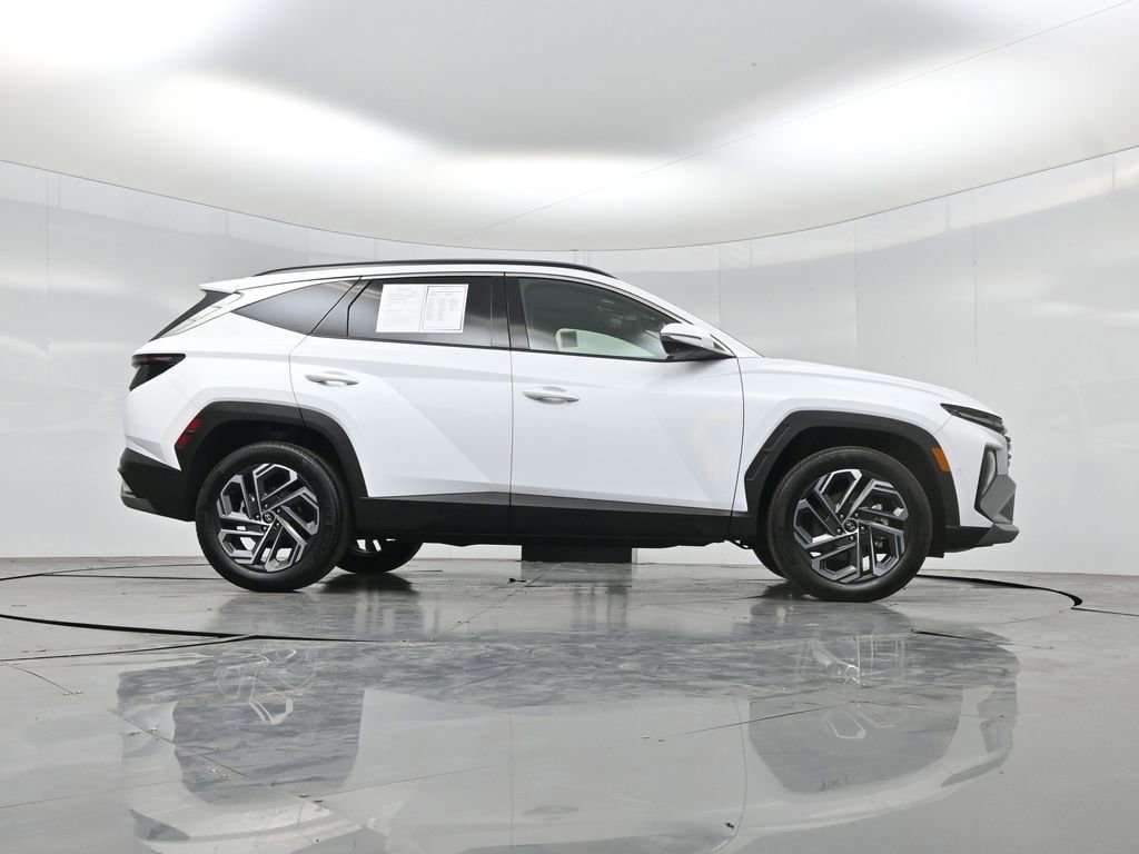 Used 2025 Hyundai Tucson Limited AWD/4WD image 47