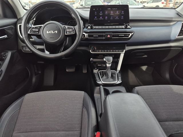 Used 2023 Kia Seltos S w/ Navigation Package image 19