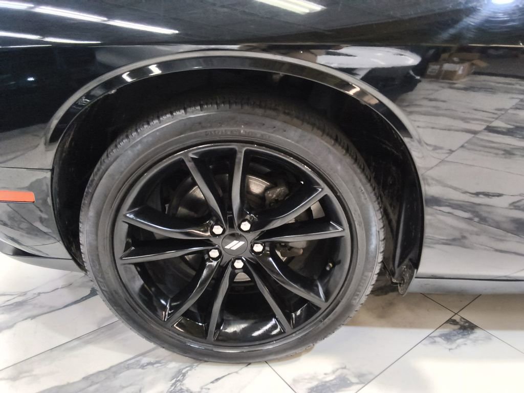 Used 2018 Dodge Challenger SXT w/ Blacktop Package image 11