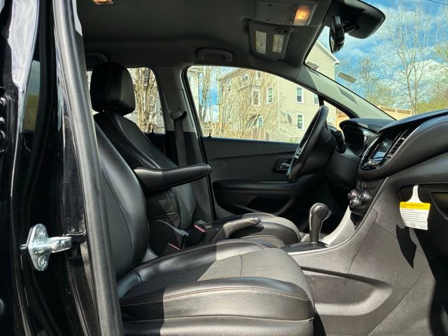 Used 2021 Chevrolet Trax LT w/ Driver Confidence Package AWD/4WD image 20