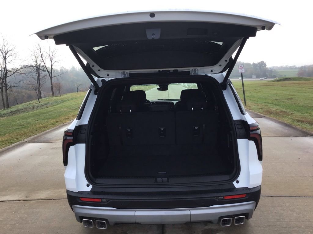 New 2026 Chevrolet Traverse LT w/ Driver Confidence Package image 5