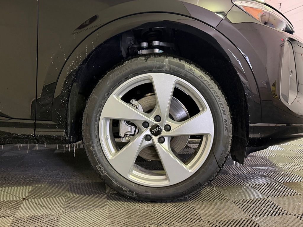 New 2025 Audi Q5 Premium Plus AWD/4WD image 10