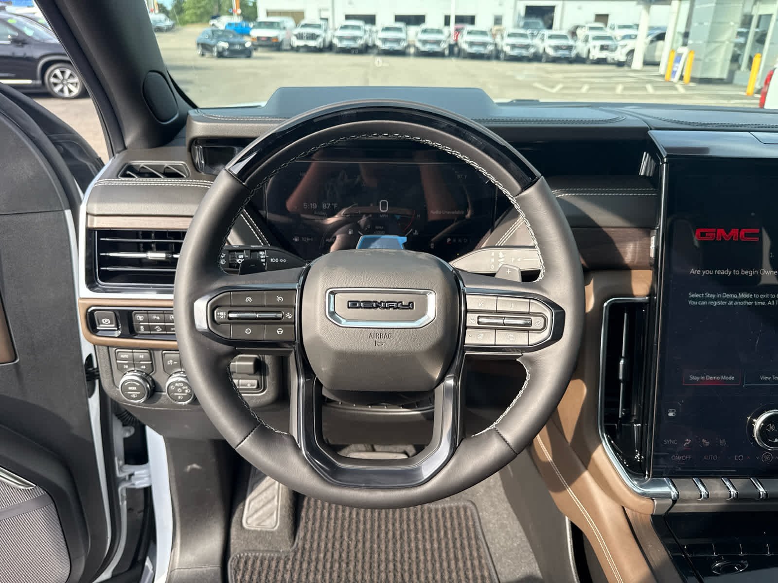 New 2026 GMC Yukon XL Denali Ultimate AWD/4WD image 15