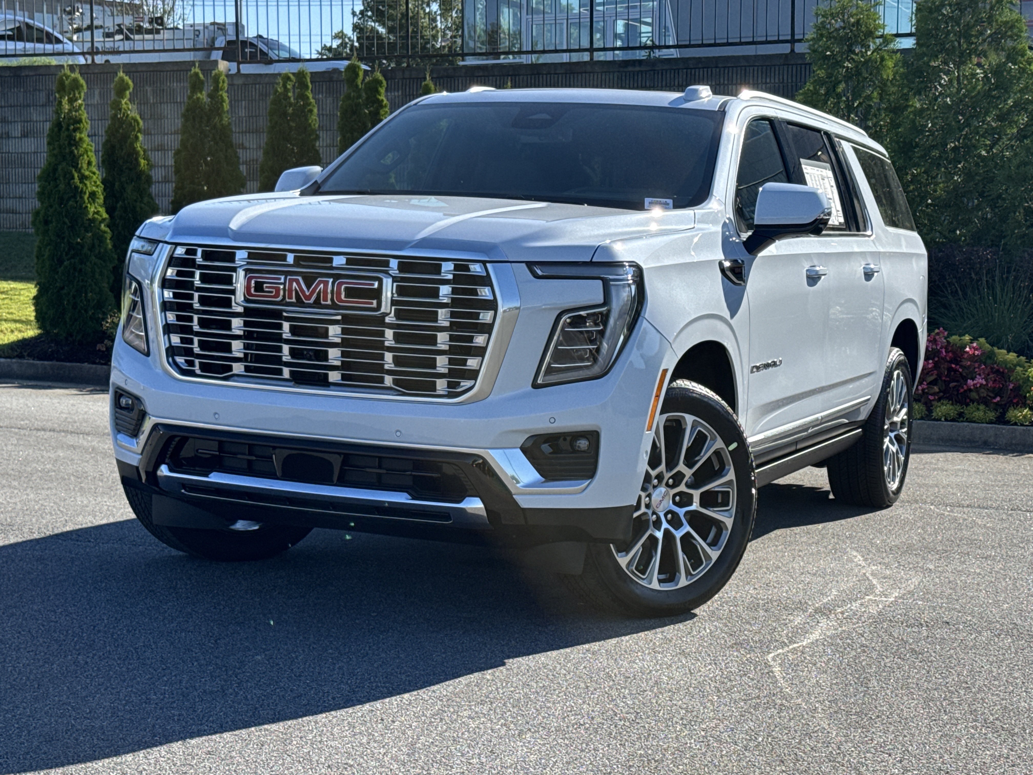 New 2026 GMC Yukon XL Denali w/ Sun & Power Step Package AWD/4WD image 5
