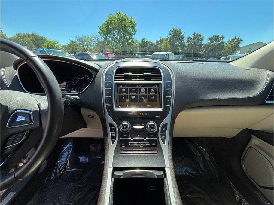 Used 2018 Lincoln MKX Reserve w/ Driver Assistance Package image 11