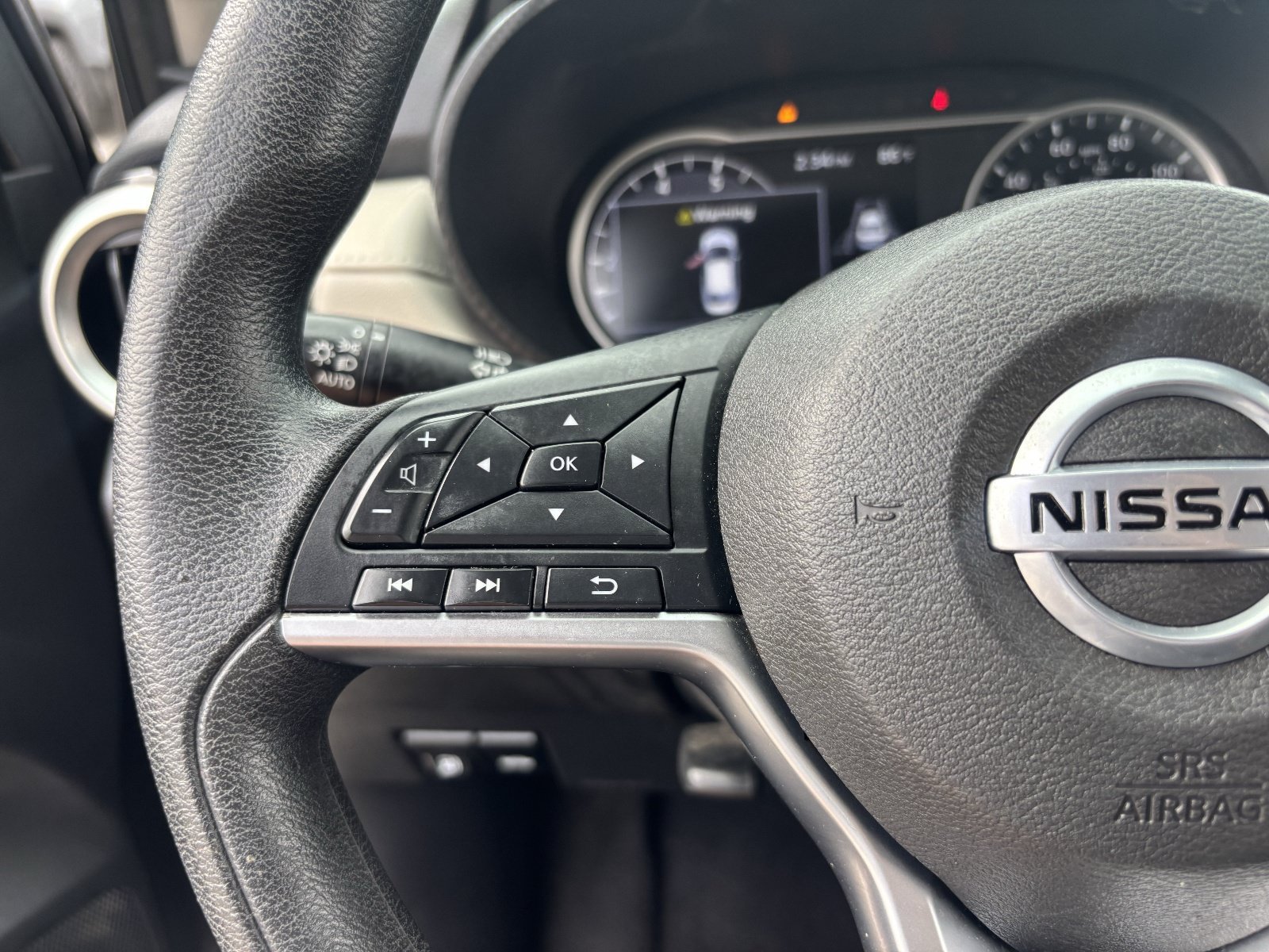 Used 2021 Nissan Versa SV FWD image 28