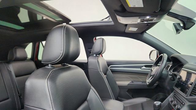 Used 2021 Volkswagen Atlas Cross Sport SE w/ Panoramic Sunroof Package image 21