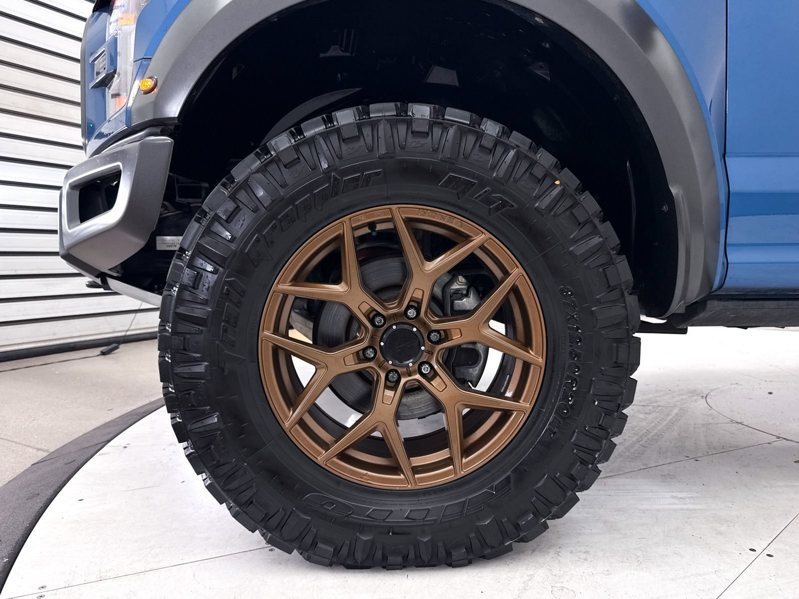 Used 2020 Ford F150 Raptor w/ Equipment Group 802A Luxury AWD/4WD image 18