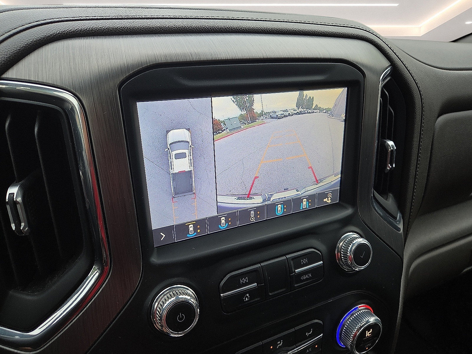 Used 2019 GMC Sierra 1500 Denali w/ Denali Ultimate Package AWD/4WD image 17